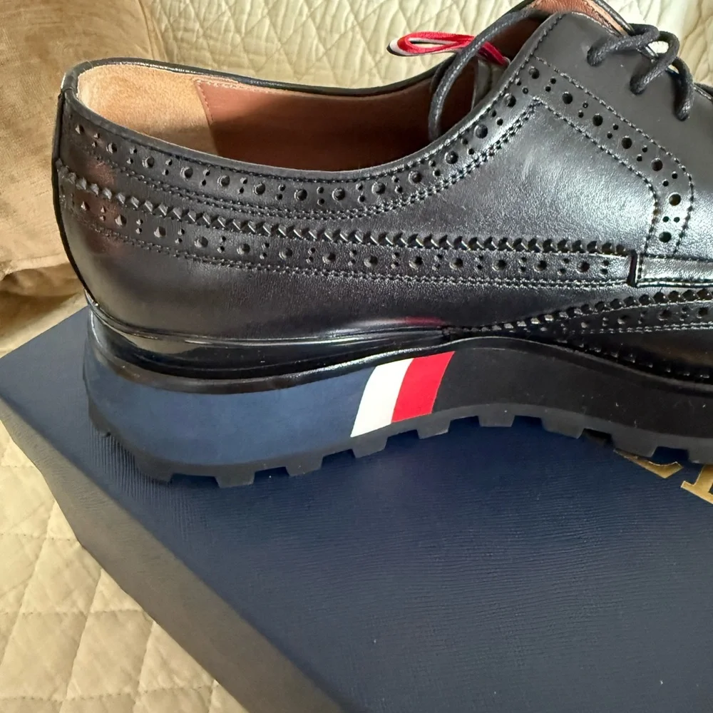 LEIZILEI Black Leather Oxford Shoes with Brogue Detailing - Picture 8 of 12